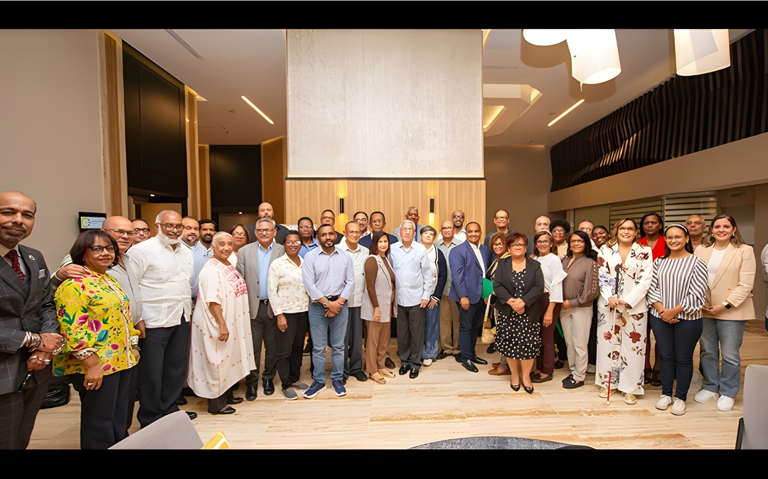 Repúblika Dominikana ta invita Kòrsou na debate regional riba peso di diálogo sosial